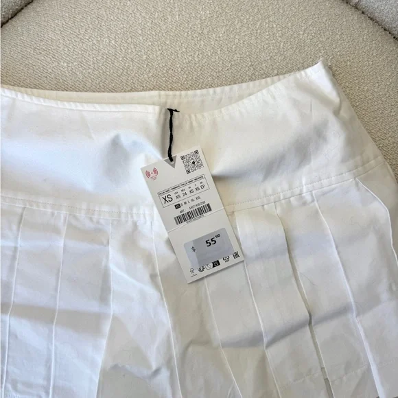 Zara White Pleated Mini Skirt - Size XS - Picture 3 of 5